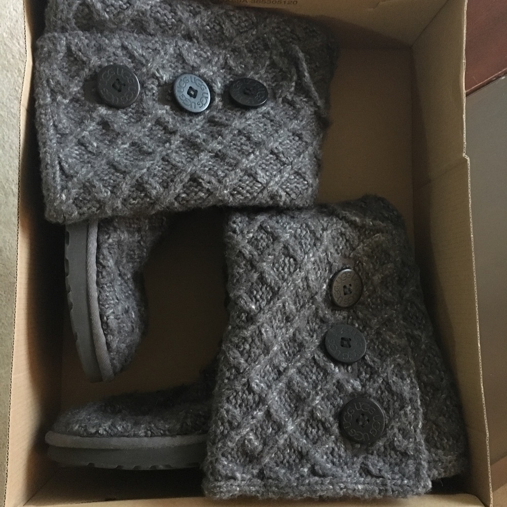 Lattice Cardy UGGs